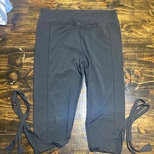 Black athletic tie bottom leggings
